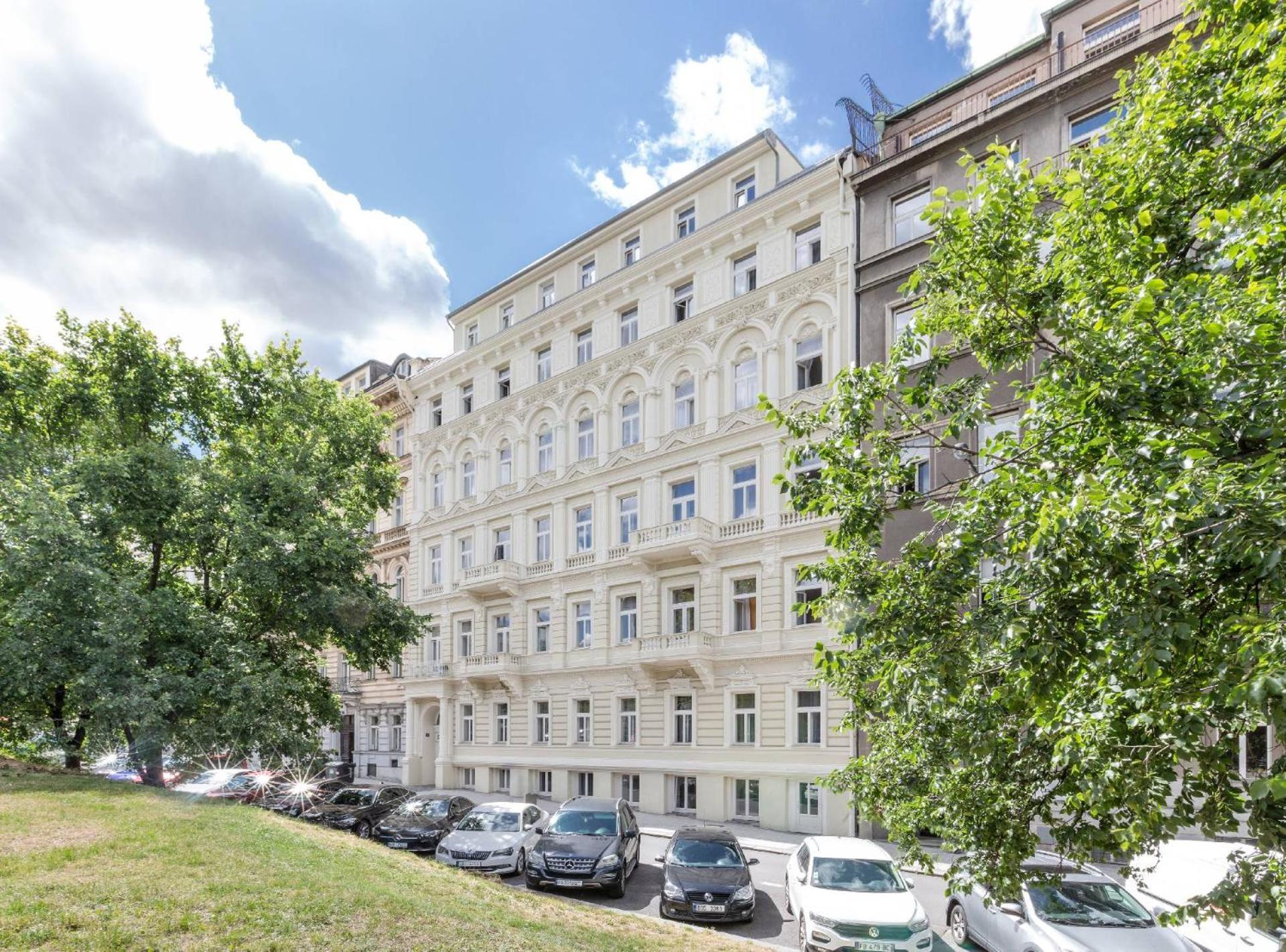 Cozy By Wenceslas Square And Main Train Station
