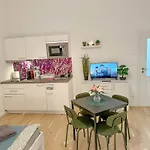 Cozy Apartment By Wenceslas Square And Main Train Station