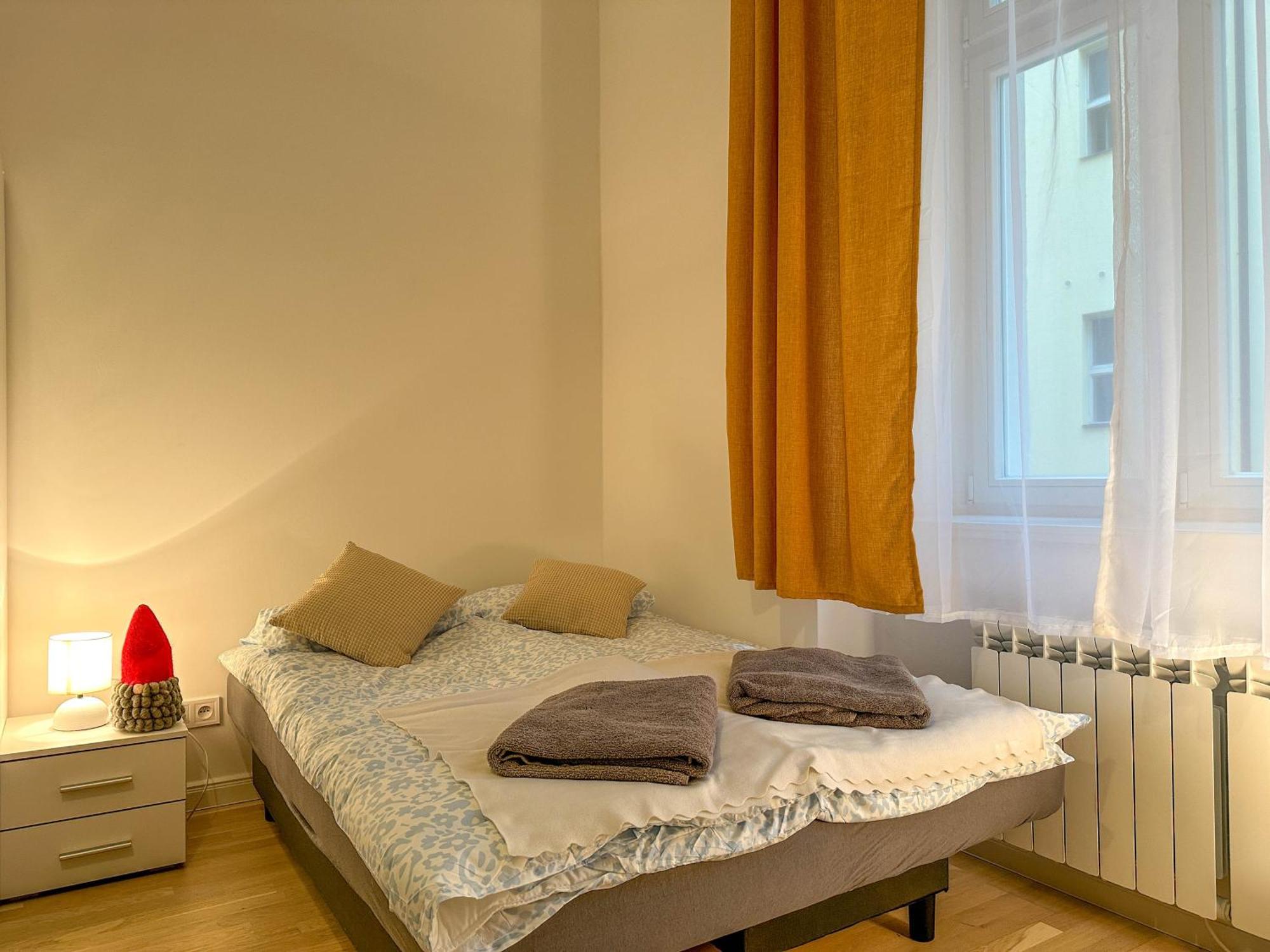 Cozy By Wenceslas Square And Main Train Station *